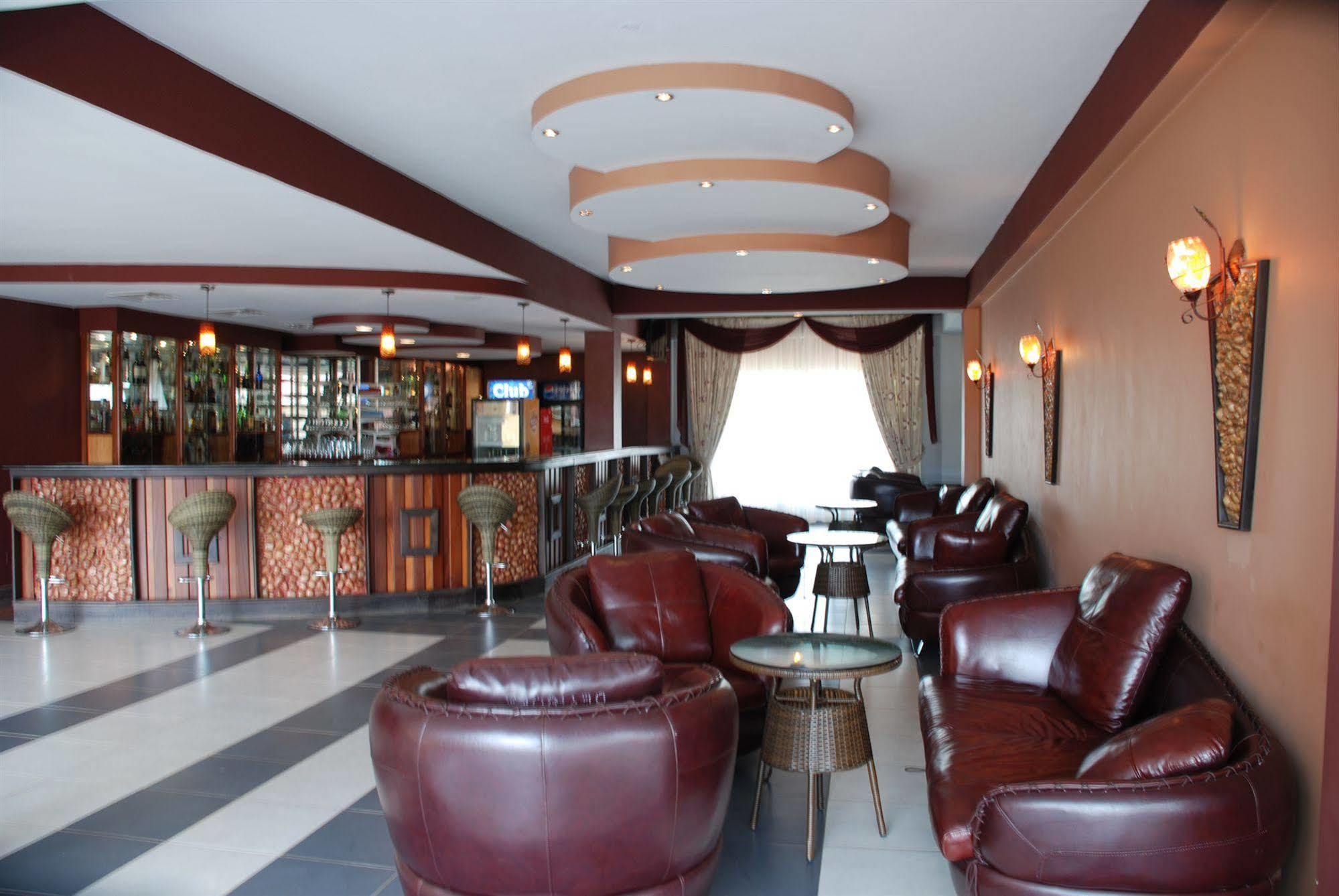 Silver Springs Hotel Kampala Exterior foto