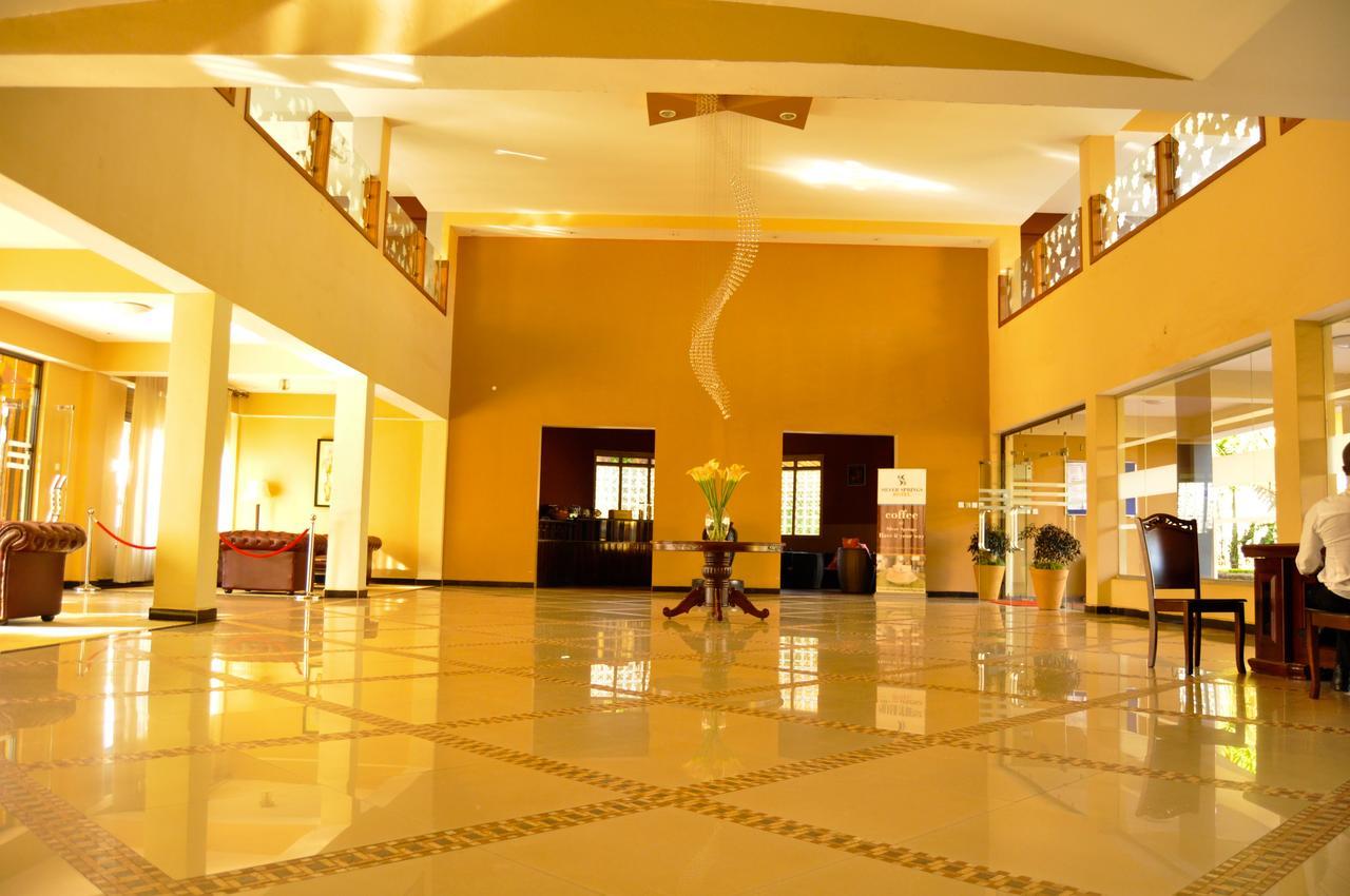 Silver Springs Hotel Kampala Exterior foto